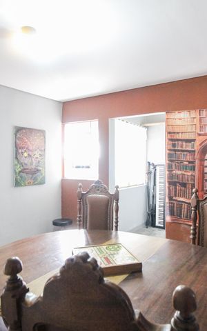 Casa à venda com 450m², 6 quartos e 1 vaga Casa à venda com 450m², 6 quartos e 1 vagaQuarto 5 - Edícula
