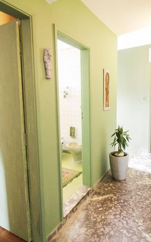 Casa à venda com 450m², 6 quartos e 1 vaga Casa à venda com 450m², 6 quartos e 1 vagaCorredor