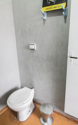 Casa à venda com 450m², 6 quartos e 1 vaga Casa à venda com 450m², 6 quartos e 1 vagaÁrea de Serviço - Banheiro