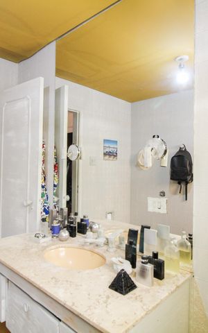 Casa à venda com 450m², 6 quartos e 1 vaga Casa à venda com 450m², 6 quartos e 1 vagaBanheiro Suite
