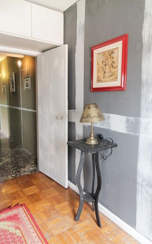 Casa à venda com 450m², 6 quartos e 1 vaga Casa à venda com 450m², 6 quartos e 1 vagaQuarto 3