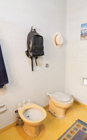 Casa à venda com 450m², 6 quartos e 1 vaga Casa à venda com 450m², 6 quartos e 1 vagaBanheiro Suite