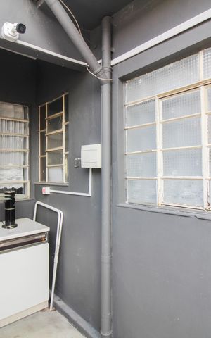 Casa à venda com 450m², 6 quartos e 1 vaga Casa à venda com 450m², 6 quartos e 1 vagaÁrea de Serviço