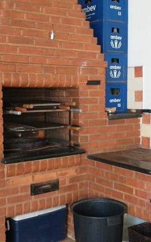 Casa à venda com 350m², 4 quartos e 4 vagas
