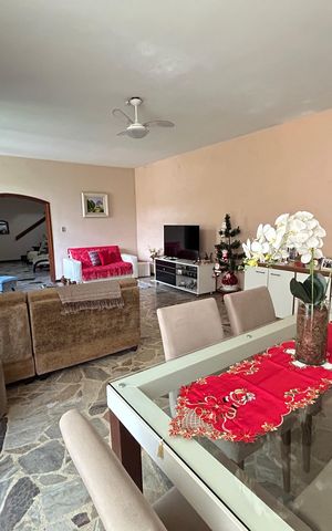 Casa à venda com 900m², 4 quartos e 7 vagasSala 3