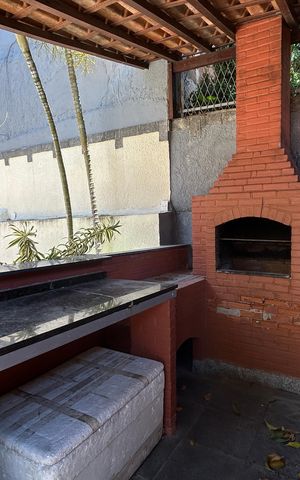 Casa à venda com 900m², 4 quartos e 7 vagasÁrea comum - Churrasqueira