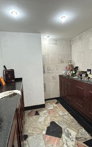 Casa à venda com 900m², 4 quartos e 7 vagasCopa