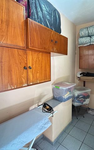 Casa à venda com 900m², 4 quartos e 7 vagasQuarto de Serviço