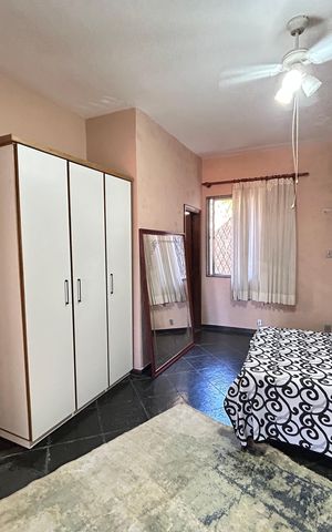 Casa à venda com 900m², 4 quartos e 7 vagasSuíte 2