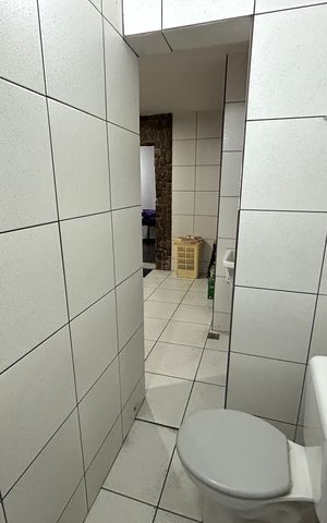 Casa à venda com 900m², 4 quartos e 7 vagasBanheiro 3