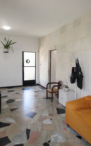 Casa à venda com 900m², 4 quartos e 7 vagasSala 1
