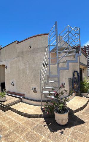 Casa à venda com 900m², 4 quartos e 7 vagasTerraço 1