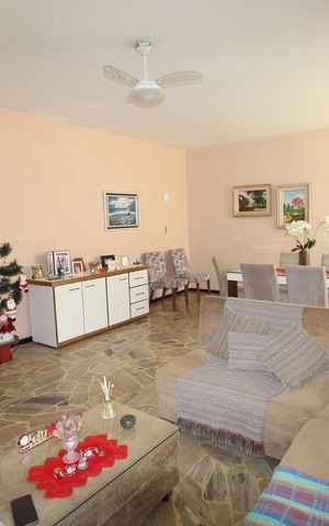 Casa à venda com 900m², 4 quartos e 7 vagasSala 3