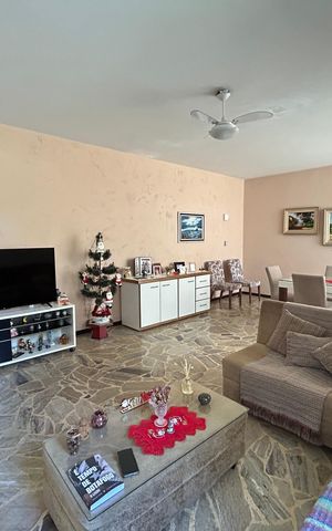 Casa à venda com 900m², 4 quartos e 7 vagasSala 3