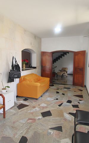 Casa à venda com 900m², 4 quartos e 7 vagasSala 1