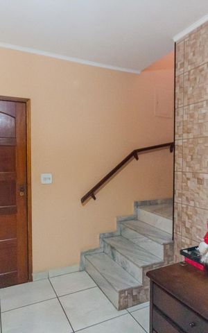 Casa de condomínio à venda com 120m², 2 quartos e 2 vagas Casa de condomínio à venda com 120m², 2 quartos e 2 vagasSala