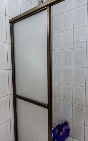 Casa de condomínio à venda com 120m², 2 quartos e 2 vagas Casa de condomínio à venda com 120m², 2 quartos e 2 vagasBanheiro da Suíte