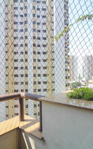 Apartamento à venda com 125m², 3 quartos e 3 vagasSala - Varanda