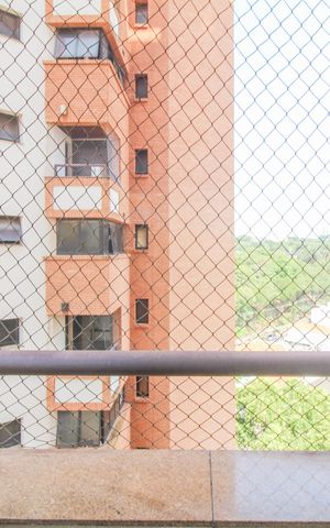 Apartamento à venda com 125m², 3 quartos e 3 vagasQuarto 3 - Varanda
