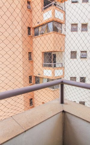 Apartamento à venda com 125m², 3 quartos e 3 vagasQuarto 3 - Varanda