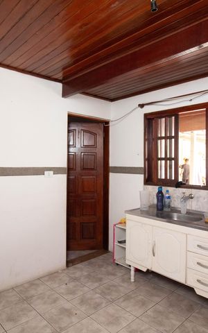 Casa à venda com 110m², 3 quartos e 4 vagas Casa à venda com 110m², 3 quartos e 4 vagasCasa 2 - Cozinha