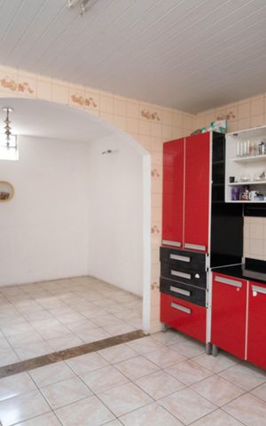 Casa à venda com 110m², 3 quartos e 4 vagas Casa à venda com 110m², 3 quartos e 4 vagasCozinha