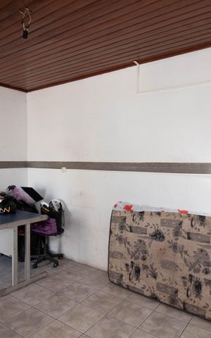 Casa à venda com 110m², 3 quartos e 4 vagas Casa à venda com 110m², 3 quartos e 4 vagasCasa 2 - Cozinha
