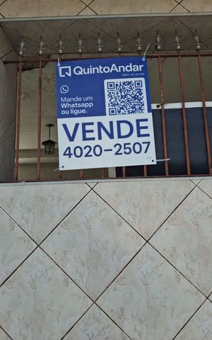 Casa à venda com 110m², 3 quartos e 4 vagas Casa à venda com 110m², 3 quartos e 4 vagasPlaca
