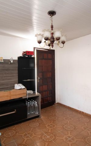 Casa à venda com 110m², 3 quartos e 4 vagas Casa à venda com 110m², 3 quartos e 4 vagasSala