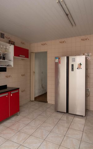 Casa à venda com 110m², 3 quartos e 4 vagas Casa à venda com 110m², 3 quartos e 4 vagasCozinha