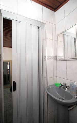 Casa à venda com 110m², 3 quartos e 4 vagas Casa à venda com 110m², 3 quartos e 4 vagasCasa 2 - Banheiro