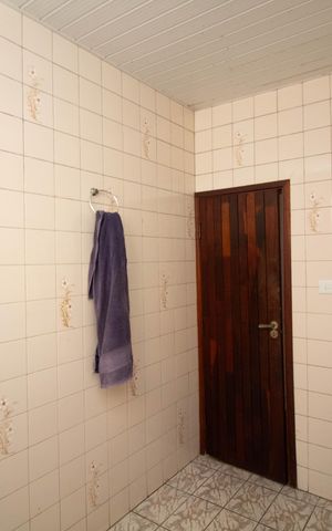 Casa à venda com 110m², 3 quartos e 4 vagas Casa à venda com 110m², 3 quartos e 4 vagasBanheiro