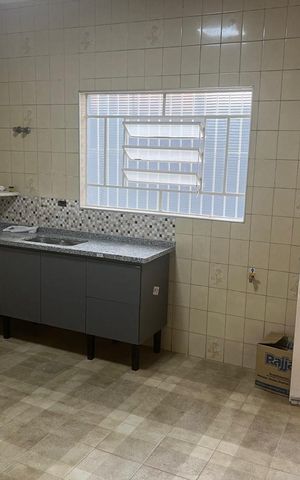 Casa à venda com 140m², 4 quartos e 4 vagas
