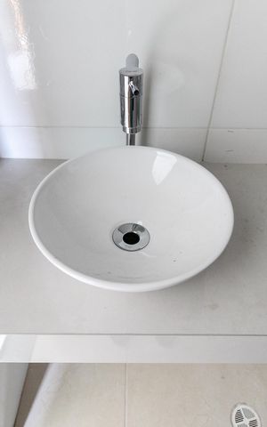 Casa à venda com 52m², 2 quartos e sem vaga Casa à venda com 52m², 2 quartos e sem vagaBanheiro