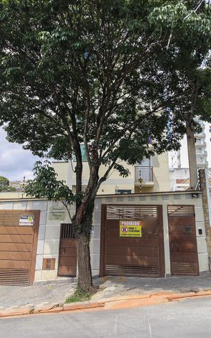 Casa à venda com 52m², 2 quartos e sem vaga Casa à venda com 52m², 2 quartos e sem vagaFachada
