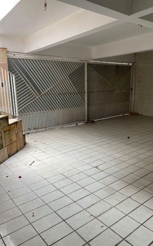 Casa à venda com 315m², 3 quartos e 4 vagas