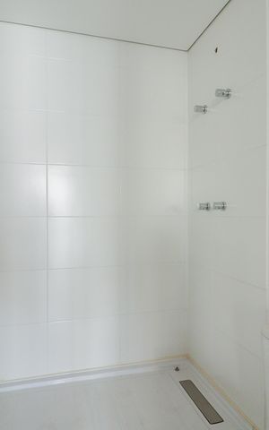 Apartamento à venda com 67m², 1 quarto e 1 vaga Apartamento à venda com 67m², 1 quarto e 1 vagaBanheiro da Suíte
