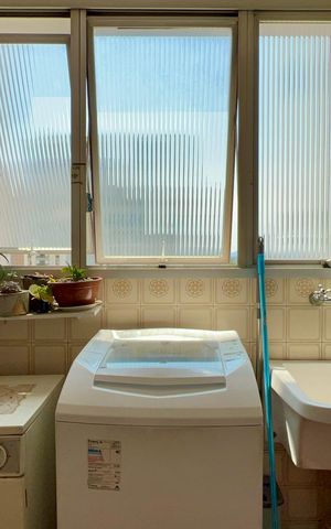 Apartamento à venda com 185m², 3 quartos e 3 vagas Apartamento à venda com 185m², 3 quartos e 3 vagasÁrea de Serviço