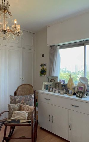 Apartamento à venda com 185m², 3 quartos e 3 vagas Apartamento à venda com 185m², 3 quartos e 3 vagasCloset da suíte 3