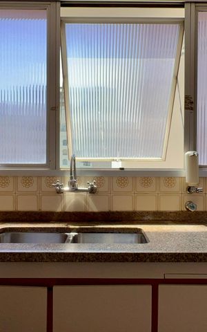Apartamento à venda com 185m², 3 quartos e 3 vagas Apartamento à venda com 185m², 3 quartos e 3 vagasCozinha