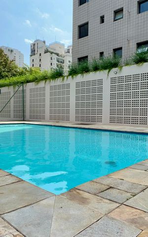 Apartamento à venda com 185m², 3 quartos e 3 vagas Apartamento à venda com 185m², 3 quartos e 3 vagasPiscina
