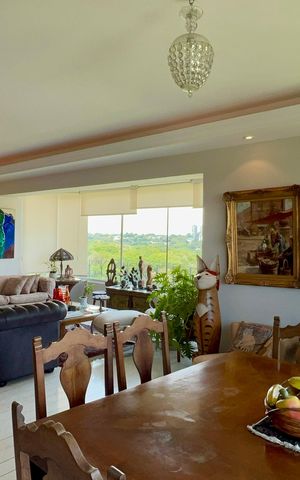 Apartamento à venda com 185m², 3 quartos e 3 vagas Apartamento à venda com 185m², 3 quartos e 3 vagasSala de Jantar