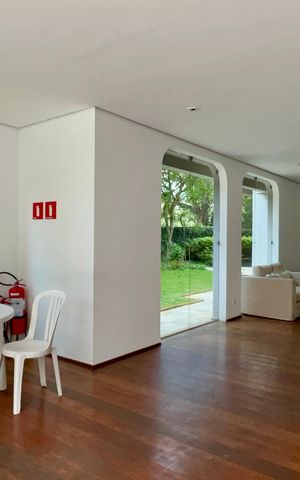 Apartamento à venda com 185m², 3 quartos e 3 vagas Apartamento à venda com 185m², 3 quartos e 3 vagasSalão de Festas