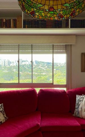 Apartamento à venda com 185m², 3 quartos e 3 vagas Apartamento à venda com 185m², 3 quartos e 3 vagasSala de TV