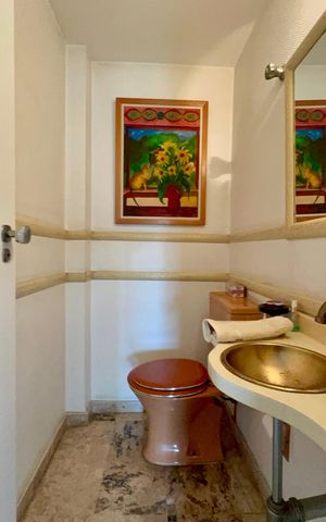 Apartamento à venda com 185m², 3 quartos e 3 vagas Apartamento à venda com 185m², 3 quartos e 3 vagasLavabo