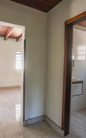 Casa para alugar com 240m², 3 quartos e 10 vagas Casa para alugar com 240m², 3 quartos e 10 vagasHall