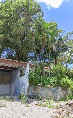 Casa para alugar com 240m², 3 quartos e 10 vagas Casa para alugar com 240m², 3 quartos e 10 vagasGaragem