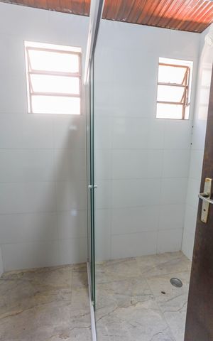 Casa para alugar com 240m², 3 quartos e 10 vagas Casa para alugar com 240m², 3 quartos e 10 vagasBanheiro 2