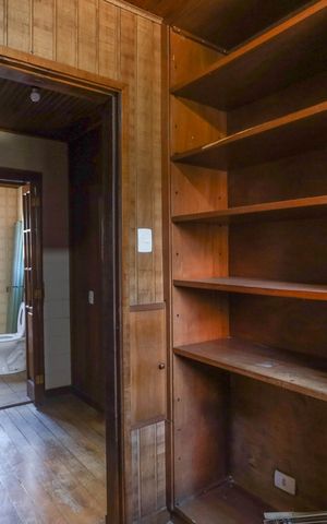 Casa para alugar com 240m², 3 quartos e 10 vagas Casa para alugar com 240m², 3 quartos e 10 vagasCloset