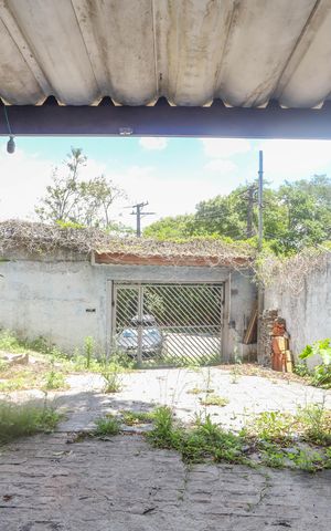 Casa para alugar com 240m², 3 quartos e 10 vagas Casa para alugar com 240m², 3 quartos e 10 vagasGaragem